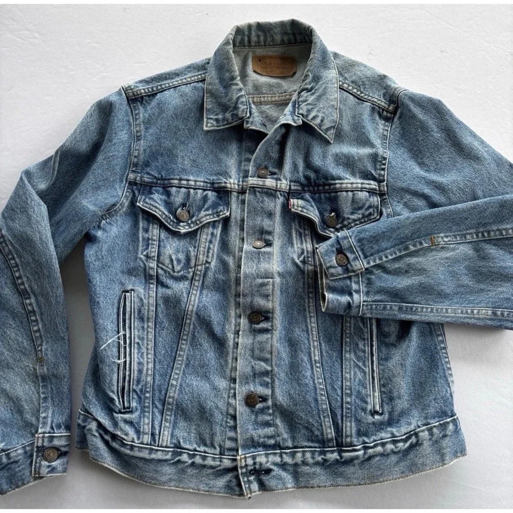Levi's Denim Trucker Jacket Mens 42R Blue Vintage 70506-0214 Made in USA